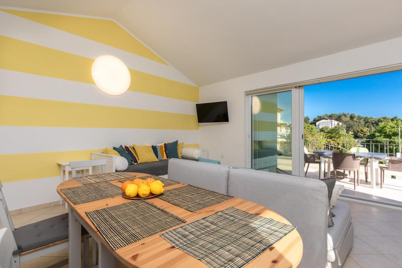 Apartment Portapisana Just 50M From The Beach Krk Town Exteriör bild