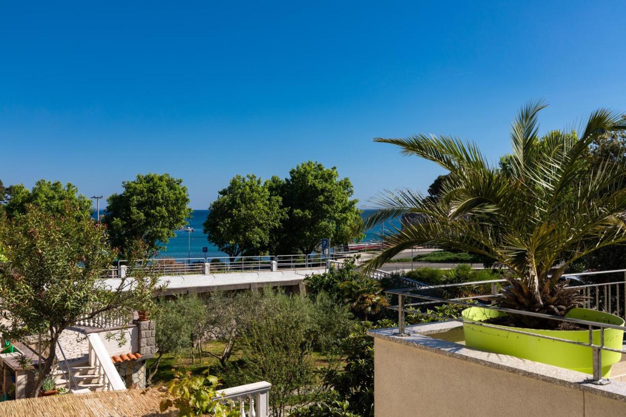 Apartment Portapisana Just 50M From The Beach Krk Town Exteriör bild