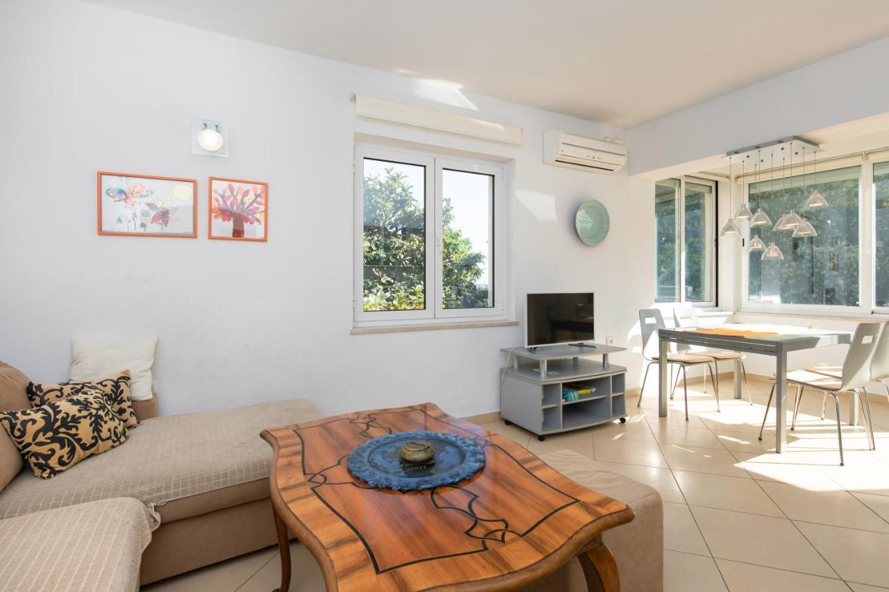 Apartment Portapisana Just 50M From The Beach Krk Town Exteriör bild